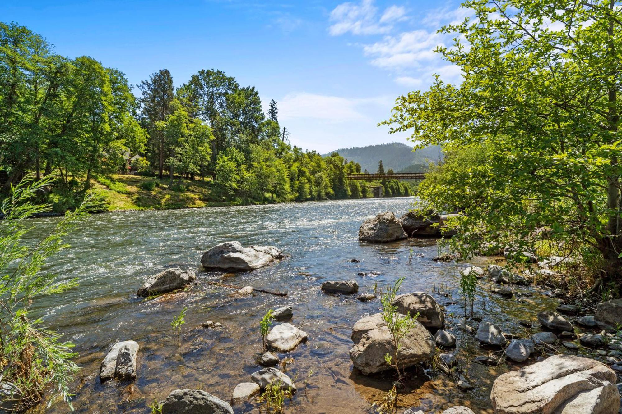 Weasku Inn Grants Pass Dış mekan fotoğraf